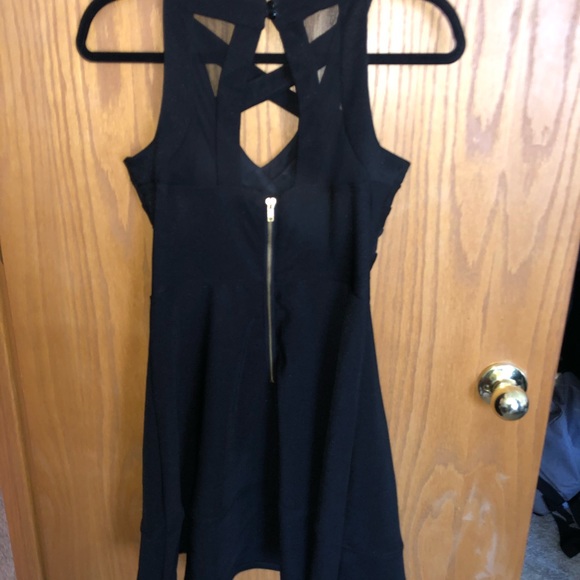 Black Dress - Picture 3 of 3